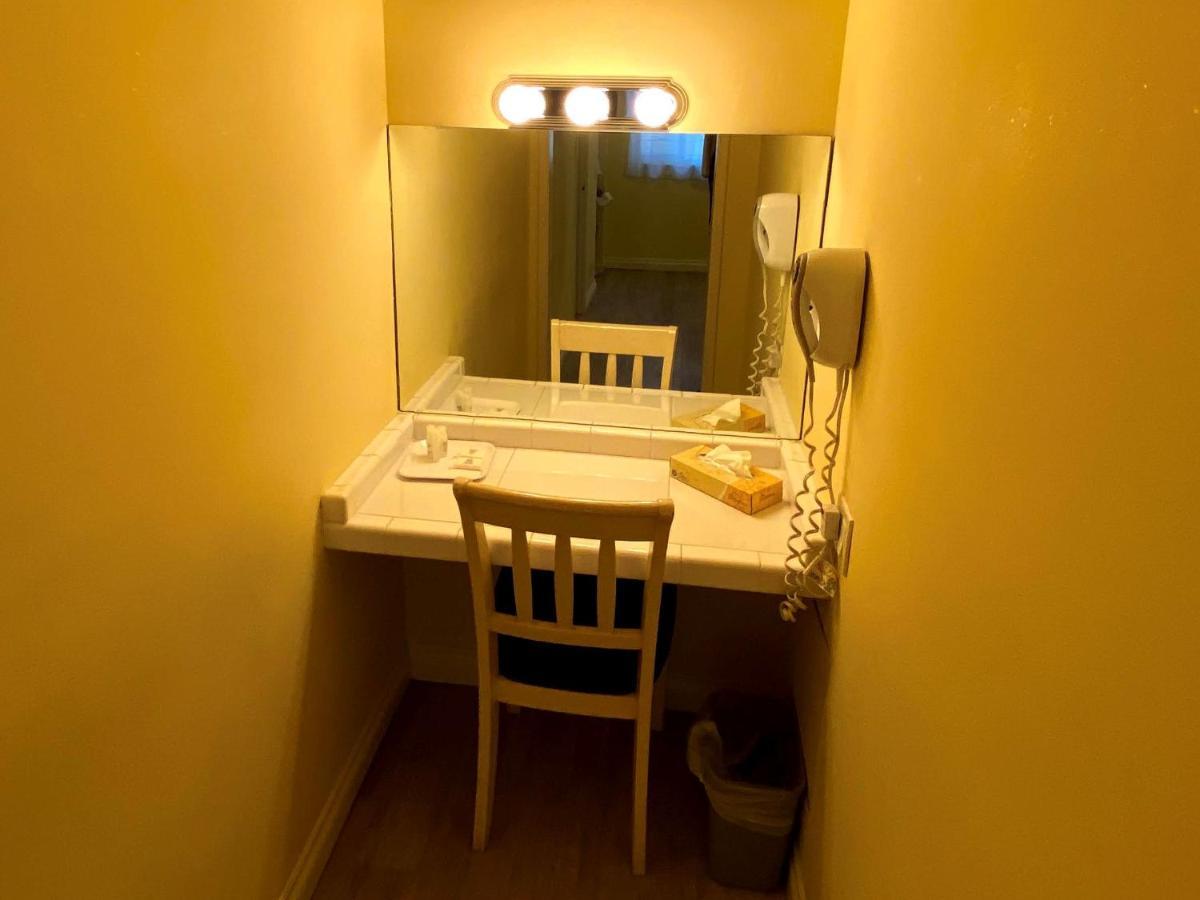 Deluxe King Room with Two King Beds