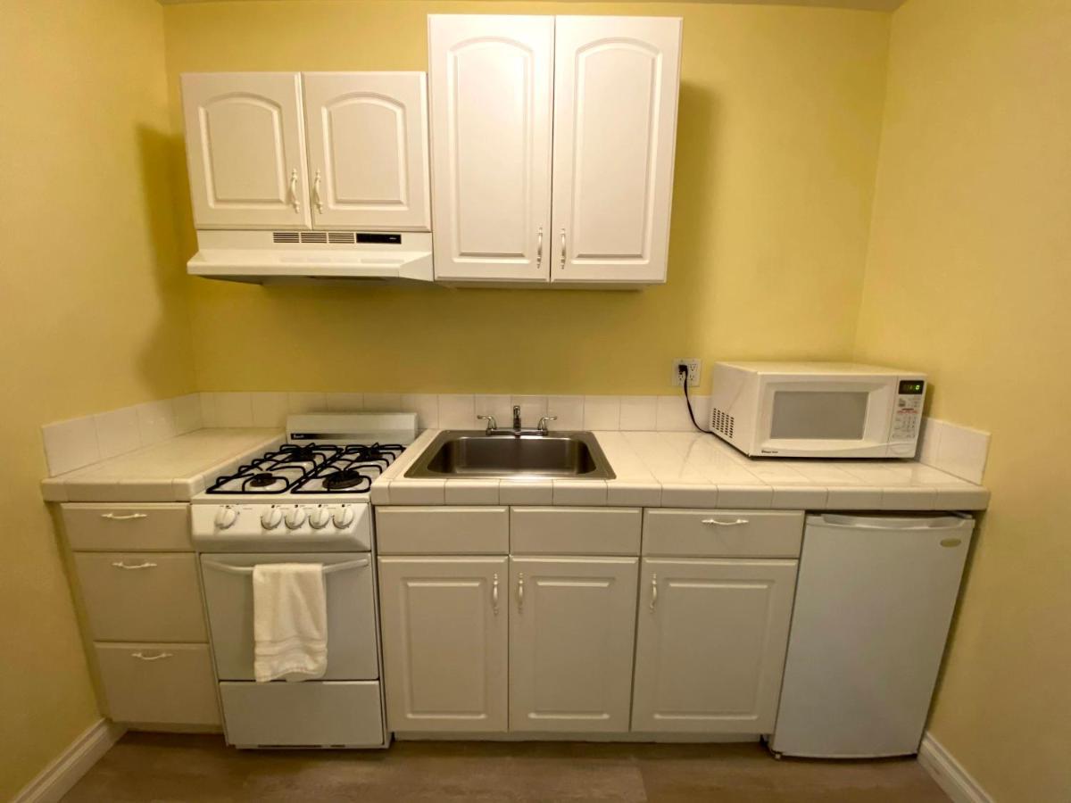 Executive Two Queen with Kitchen
